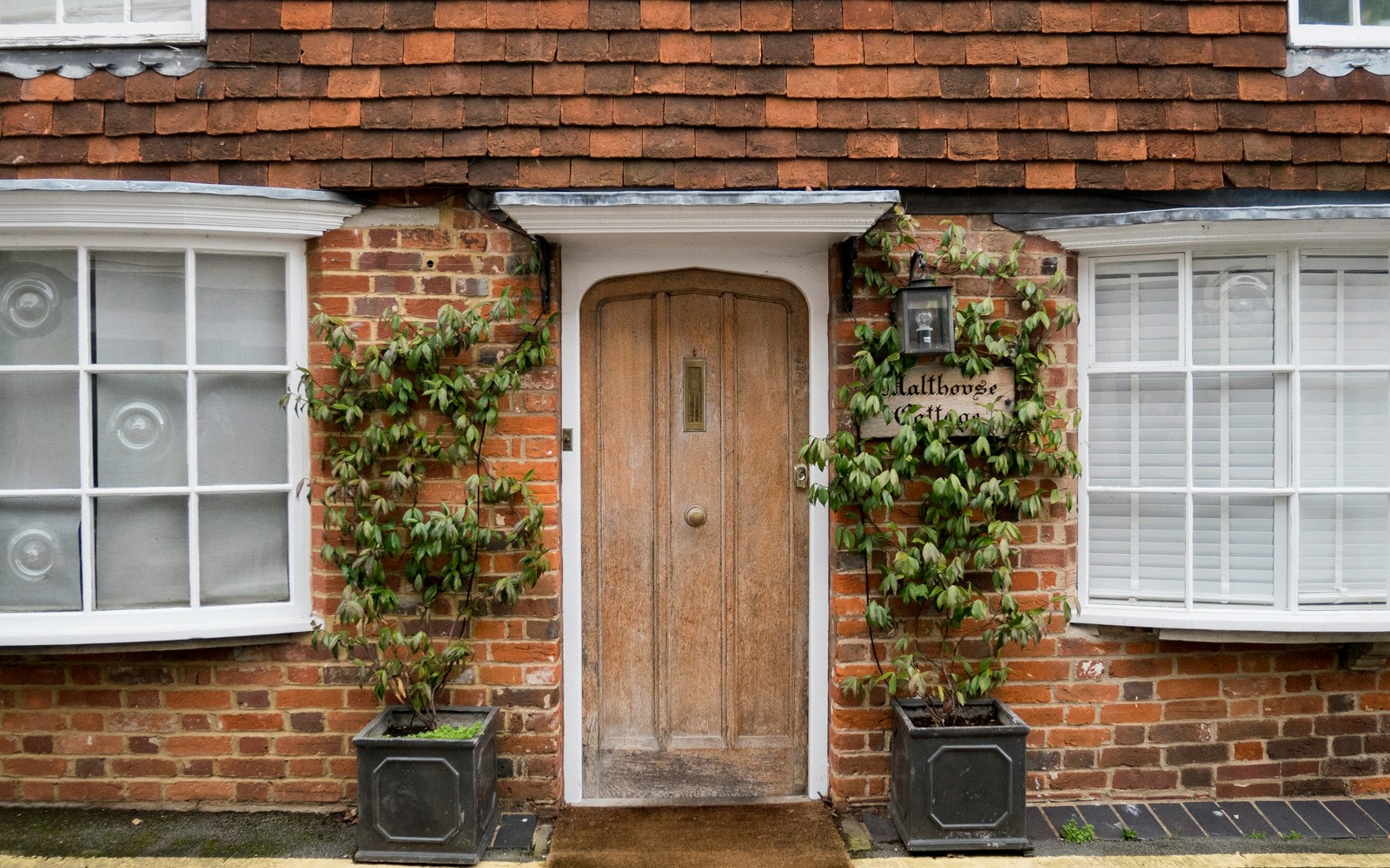 Cashflow hold with pricing edge